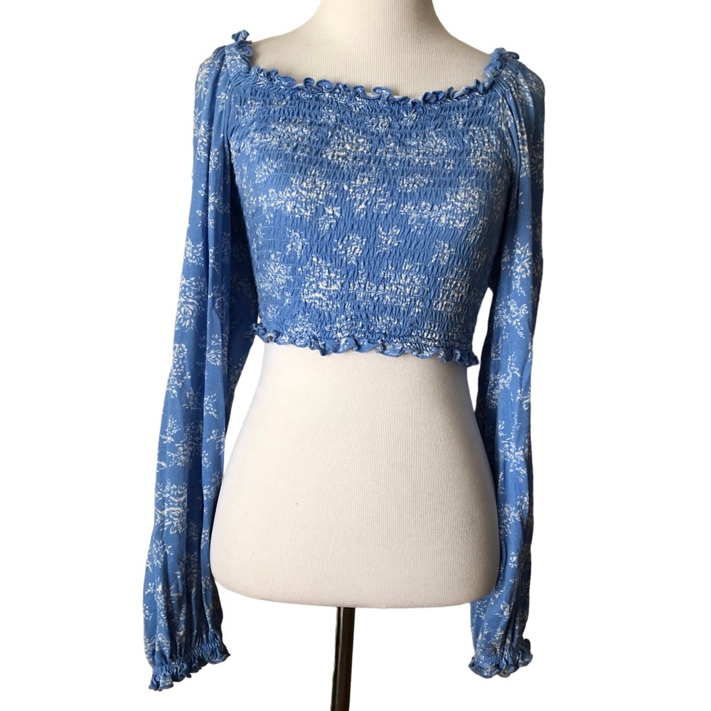 Women’s Urban Outfitters Long Sleeve Crop Top Blouse Size Small